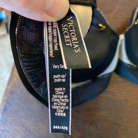 Victoria’s Secret Very Sexy convertible push up bra - Picture 6 of 6